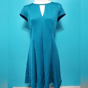 Size 8 Roz & Ali Teal Dress